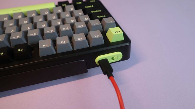 机械键盘测评：客制化与性价比的完美平衡开元棋牌雷柏V700DIY-98黑灰绿(图9)