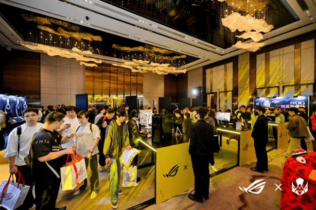 嗨翻成都ROG装备集结开启电竞新体验开元棋牌Vitality粉丝见面会(图11)